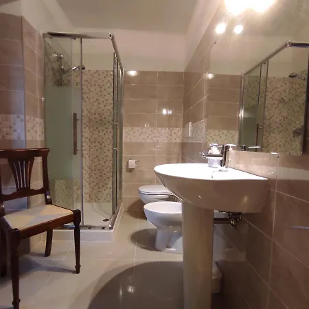 All'archetto Del Terz'ordine Gasthuis 3*